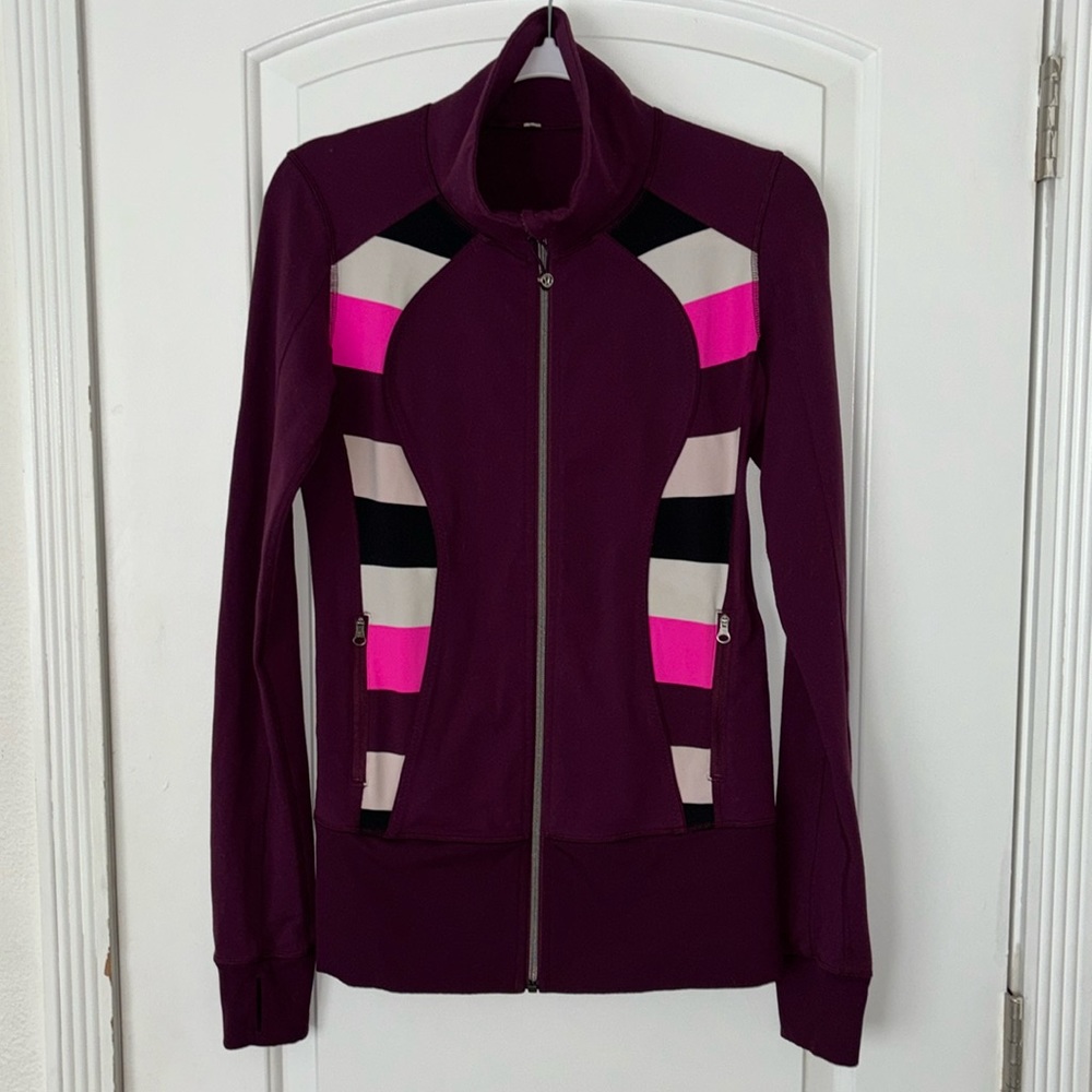 Lululemon 6? 8? Nice Asana jacket pink stripe